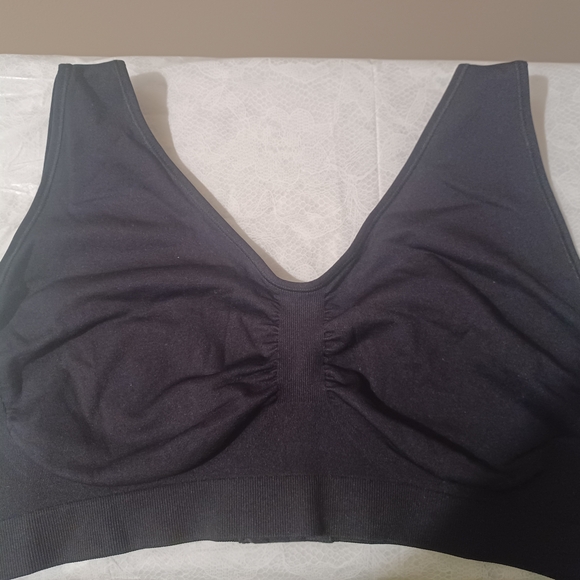 Secret Solutions Plus Size Wireless Seamless 3pk Bras *NWOT* - Picture 5 of 6